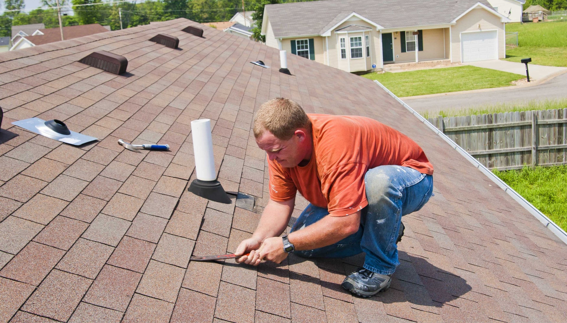 Dependable Roof and shingle repair experts in Minneapolis, Minnesota committed to customer satisfaction.